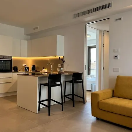 Appartement Beachfront Design Private Parking Ac Center Wifi